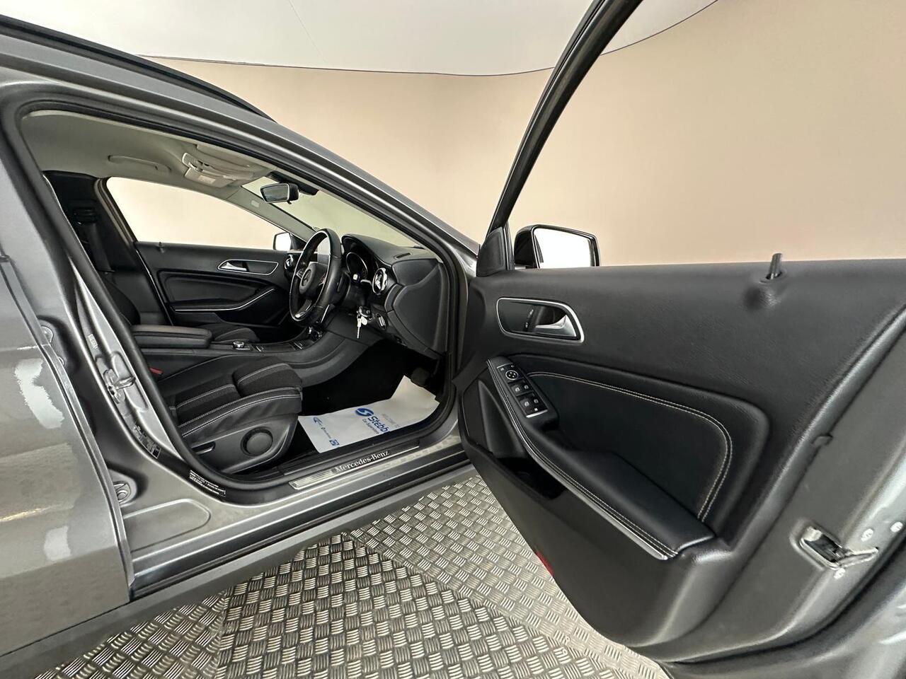 Mercedes-Benz GLA YH69VSZ