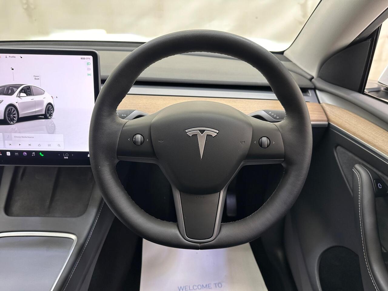 Tesla Model Y MW22ZYE