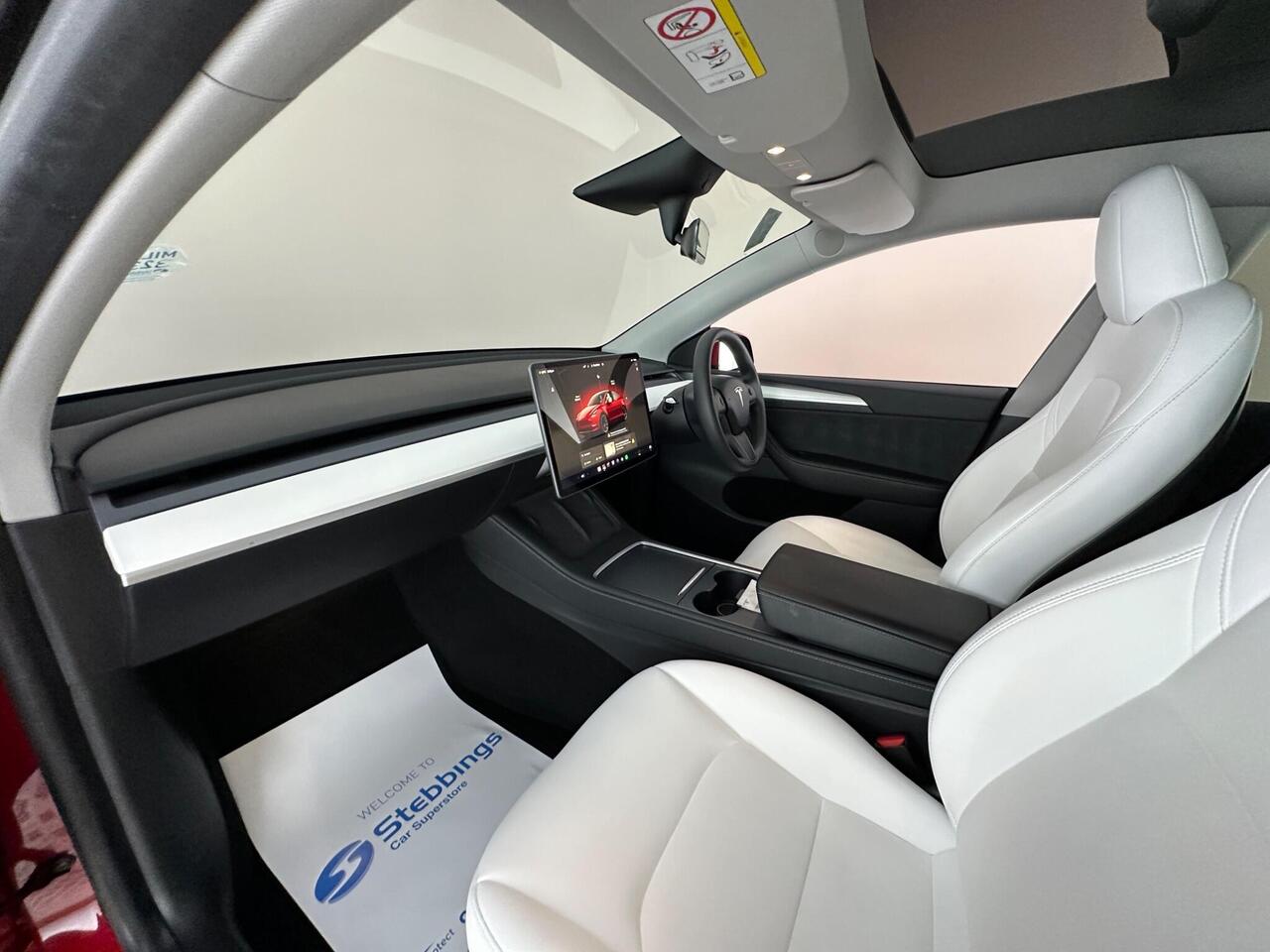 Tesla Model Y BD73NWG