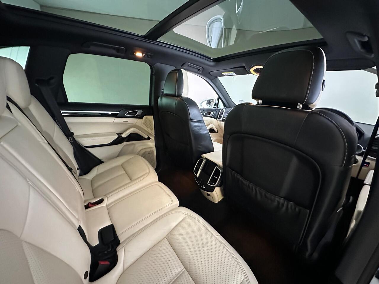 Porsche Cayenne LT65GWL