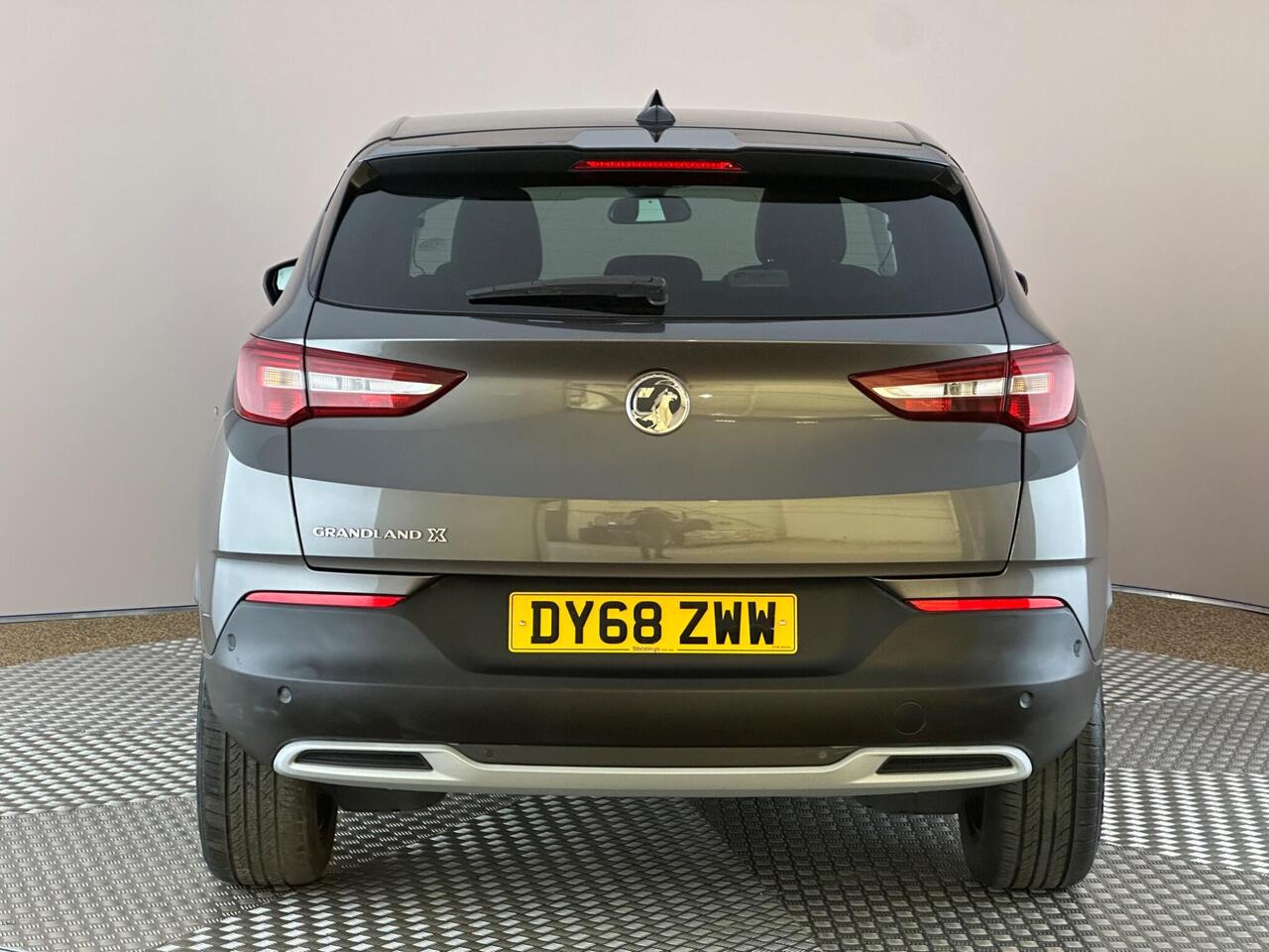 Vauxhall Grandland X DY68ZWW