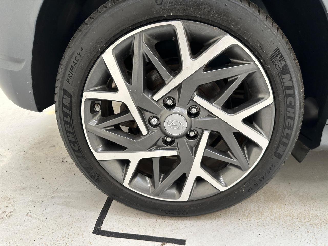 Hyundai KONA DU71YMC