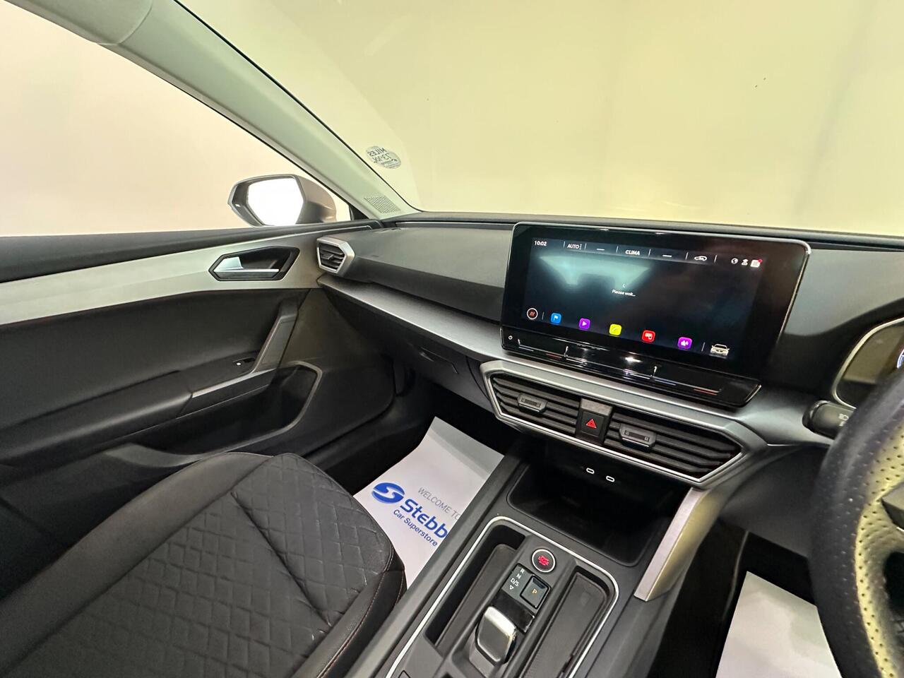 SEAT Leon YO24KLZ