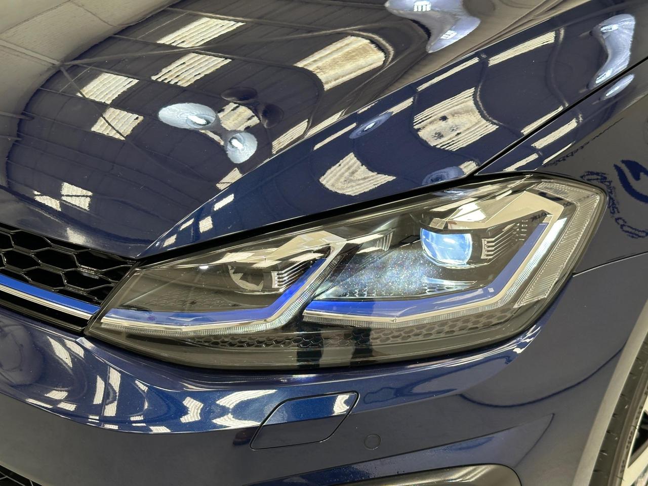 Volkswagen Golf FA18XRE