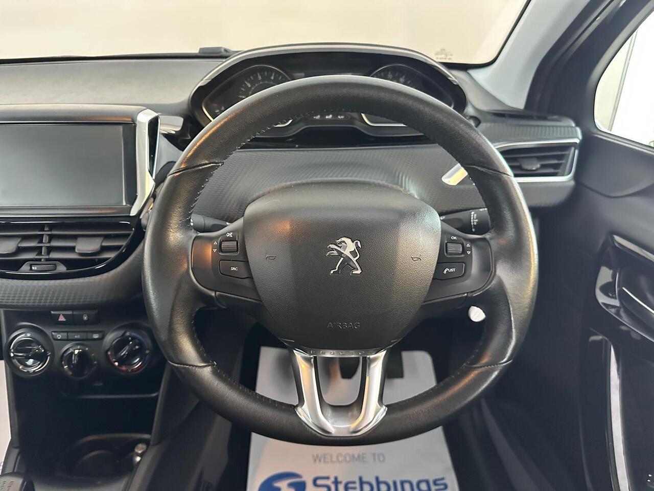 Peugeot 208 GN66YMF
