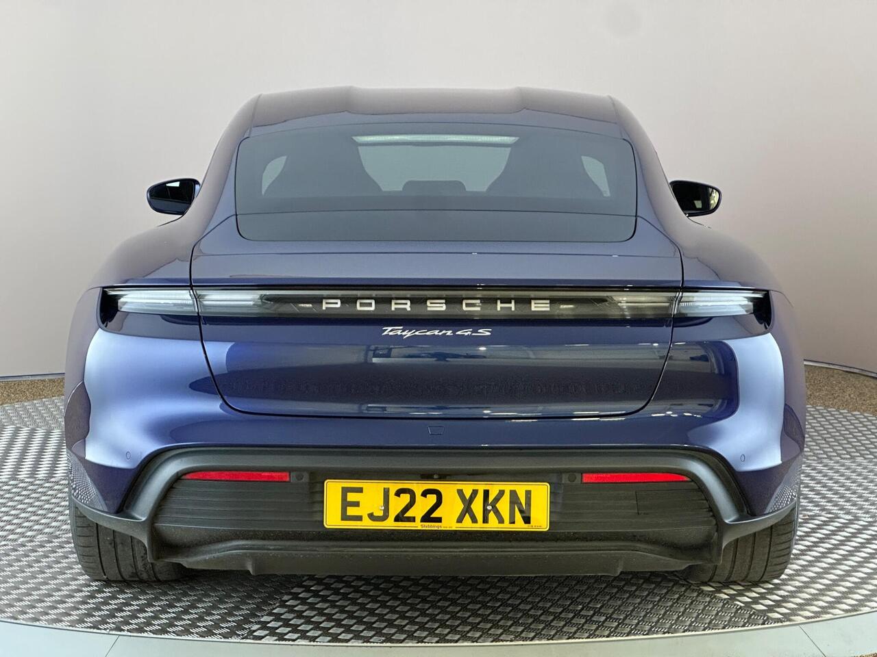 Porsche Taycan EJ22XKN