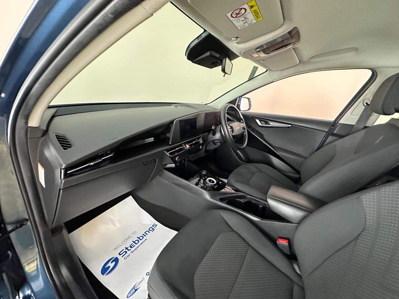 Kia Niro LS73XAX