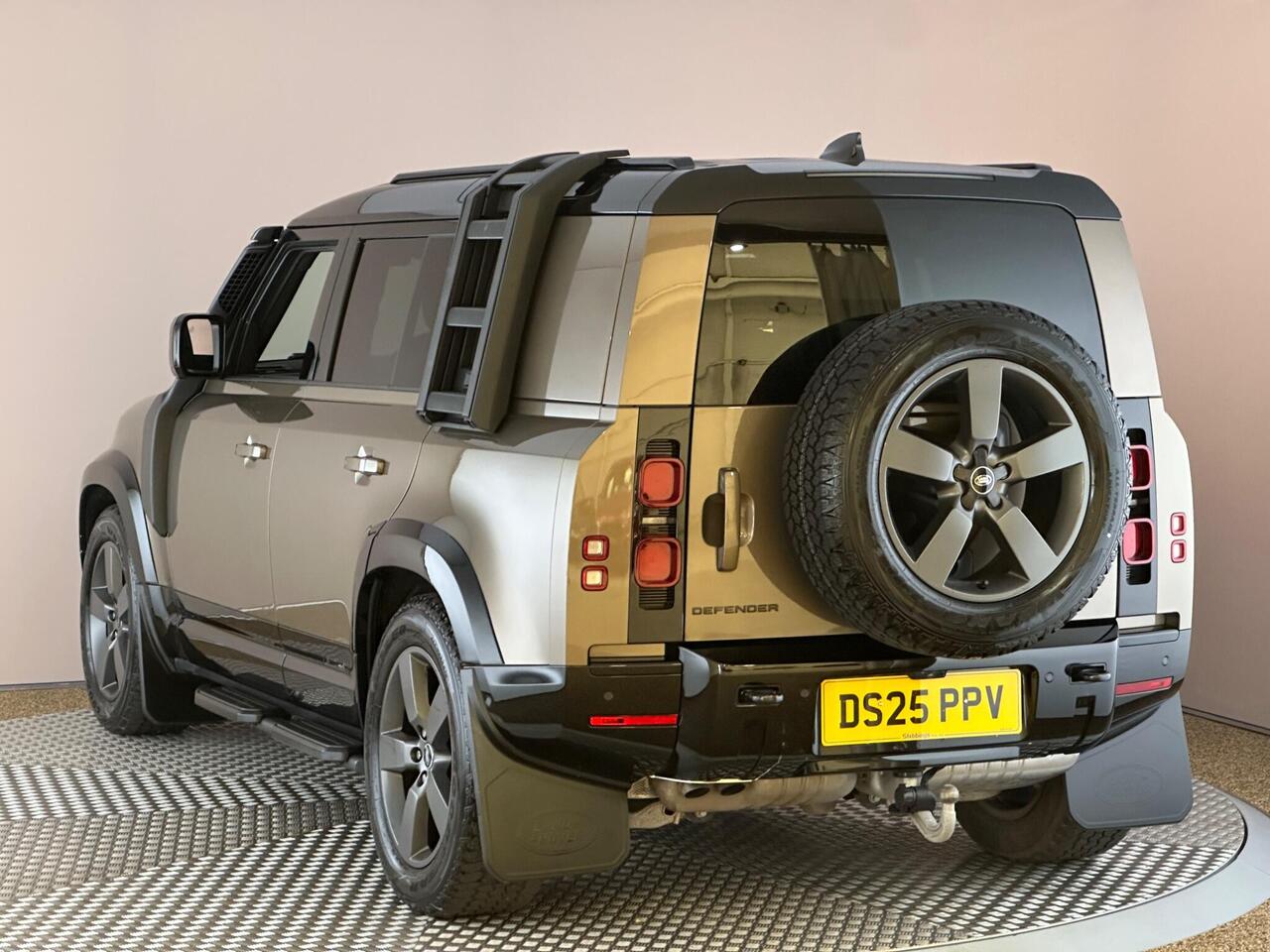 Land Rover Defender 110 DS25PPV