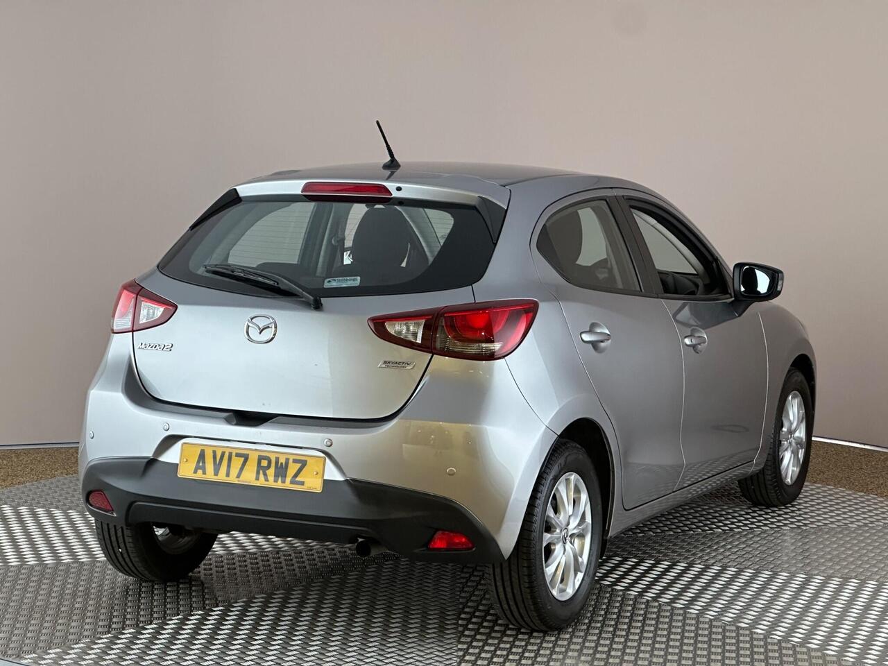 Mazda Mazda2 AV17RWZ