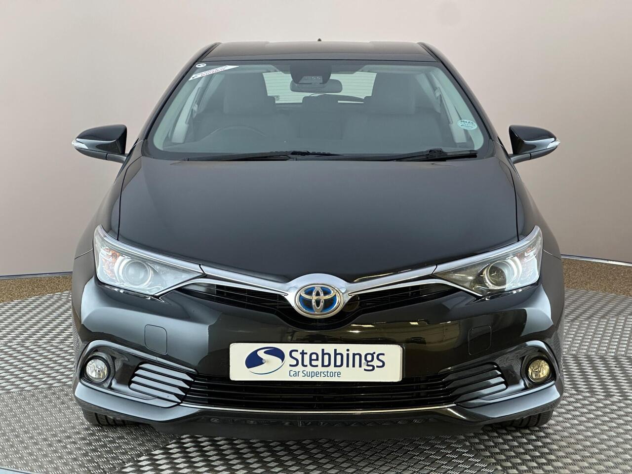 Toyota Auris LX17KXH