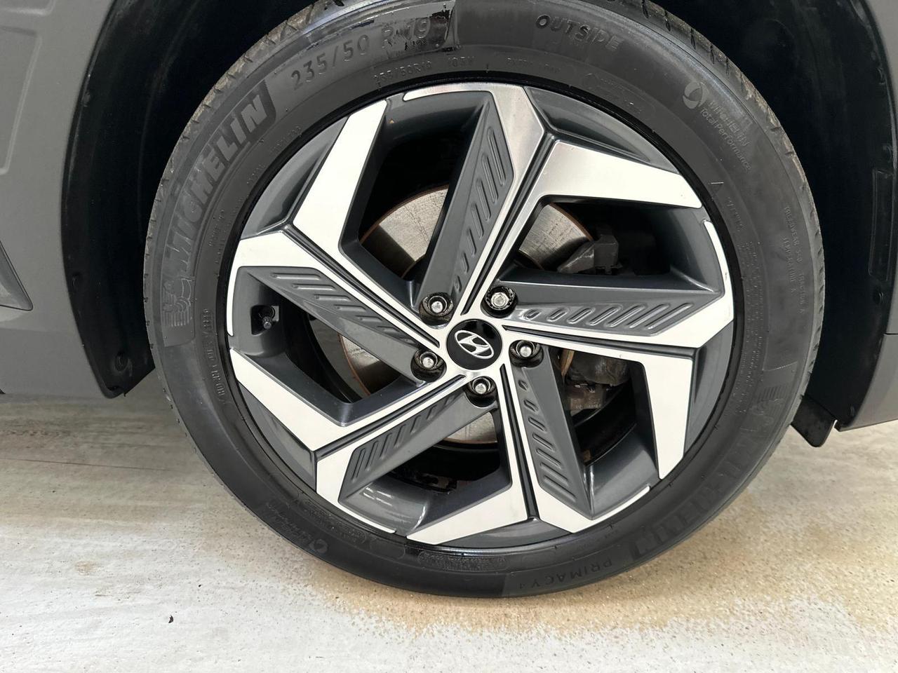Hyundai TUCSON DU72AUV