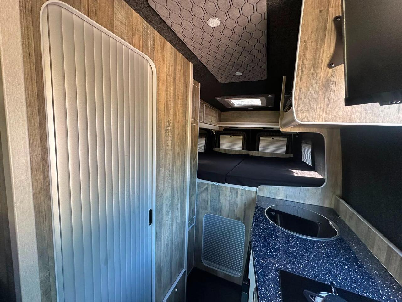 Volkswagen Crafter DX26ZHU