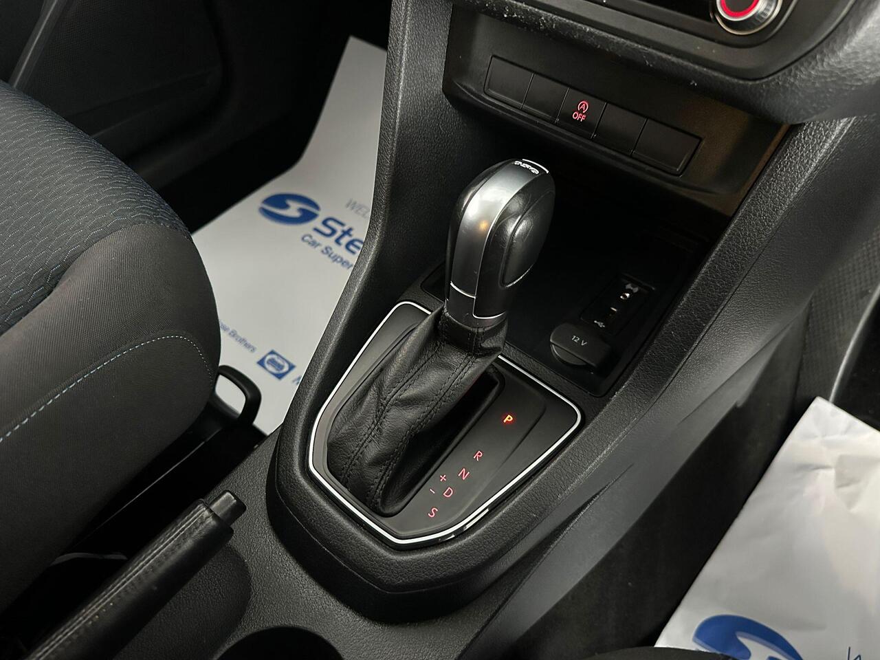 Volkswagen Caddy Maxi Life EY20XLT