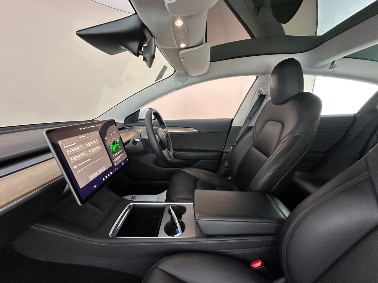 Tesla Model 3 AF72WBK