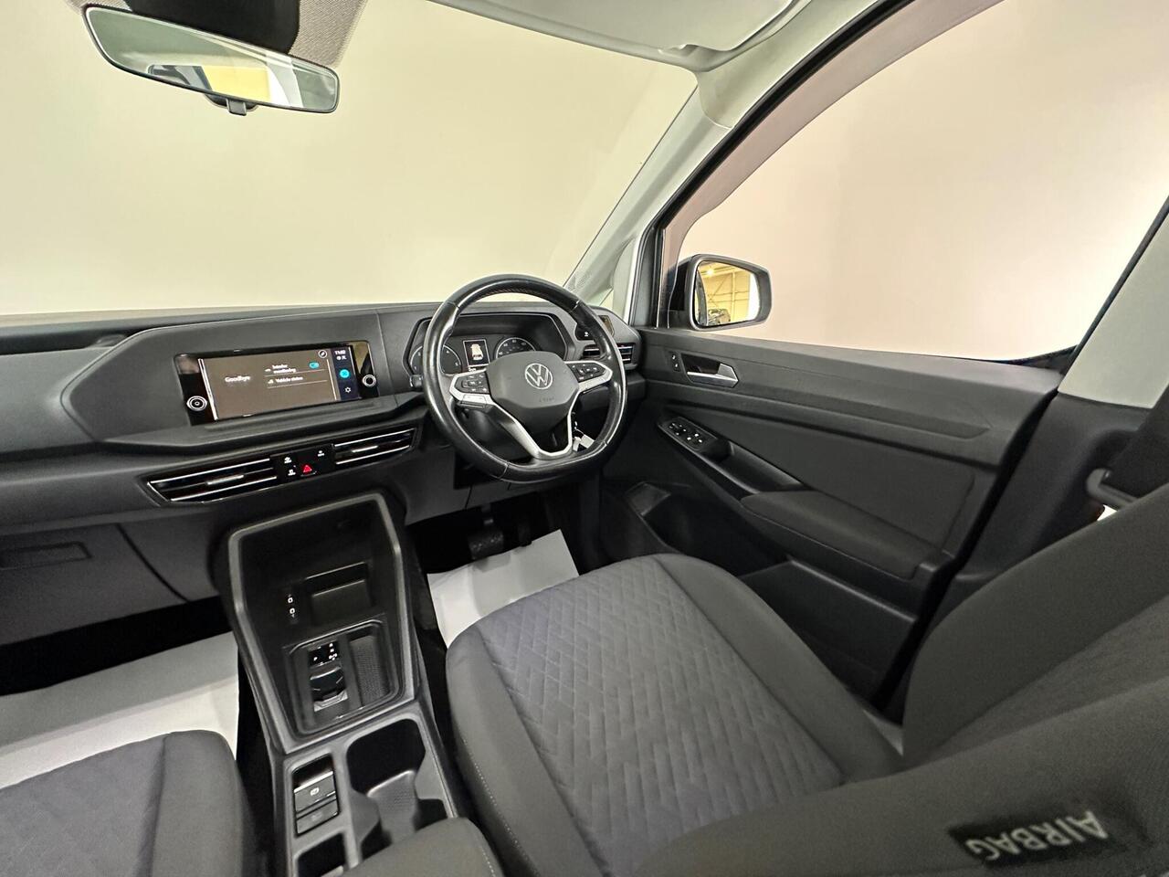 Volkswagen Caddy Maxi AE71YGC