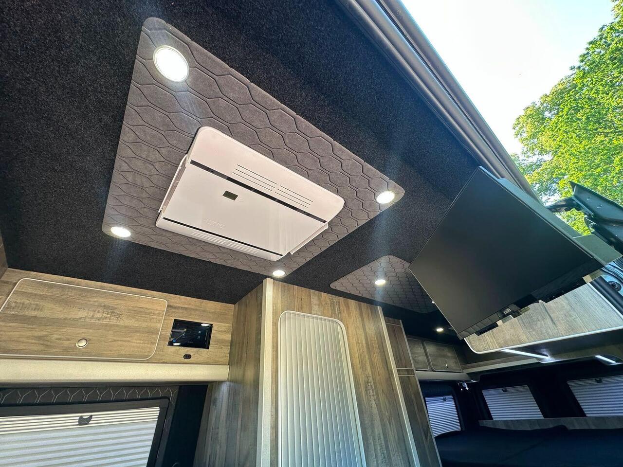 Volkswagen Crafter DX26ZHU