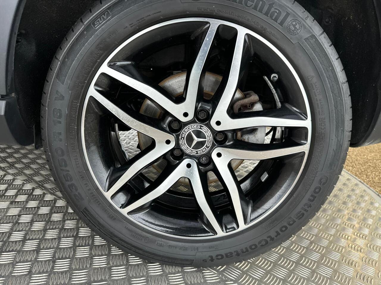 Mercedes-Benz GLA YH69VSZ