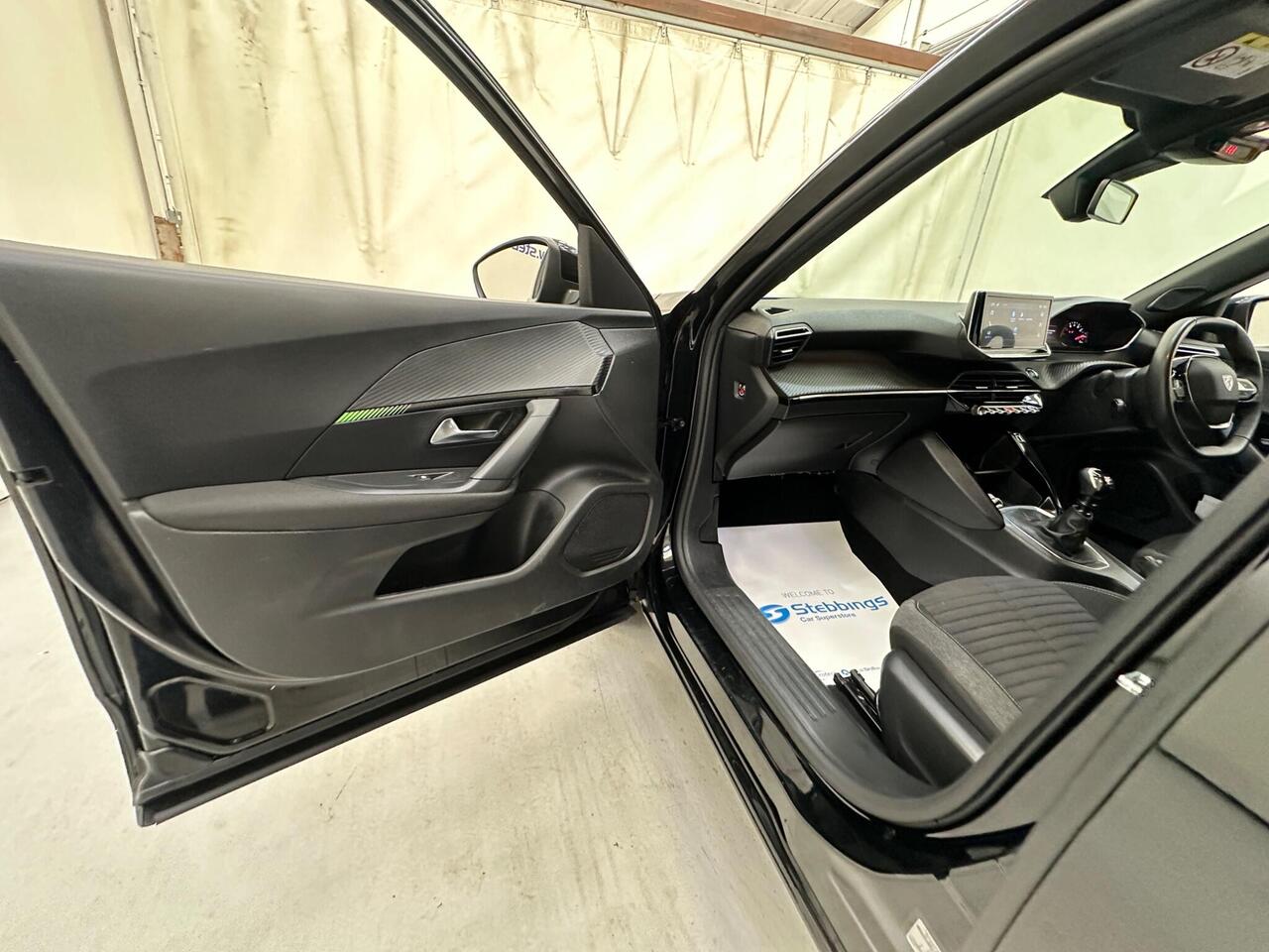 Peugeot 2008 NJ73VFT
