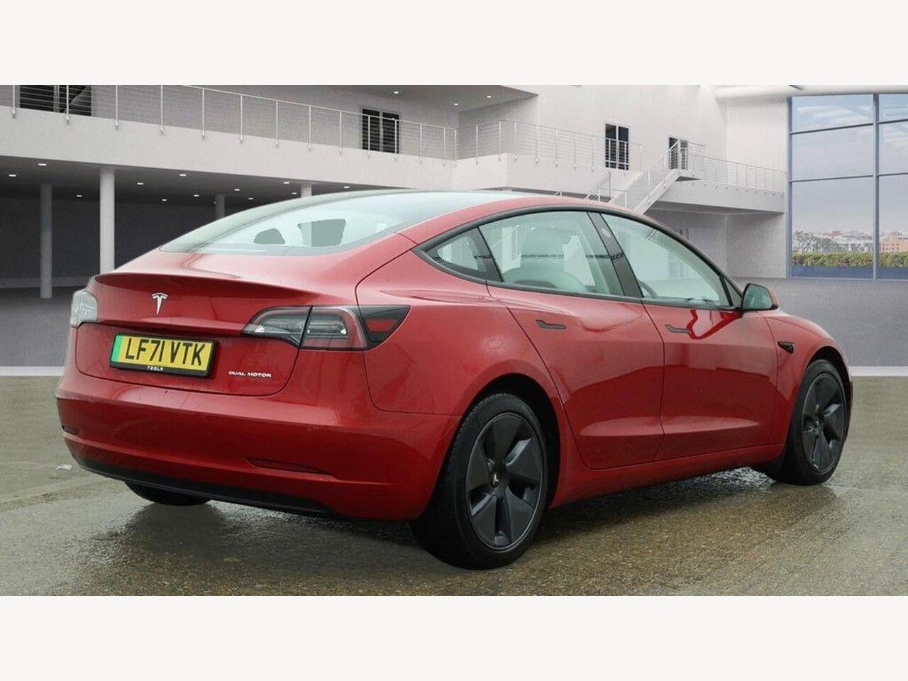 Tesla Model 3 LF71VTK