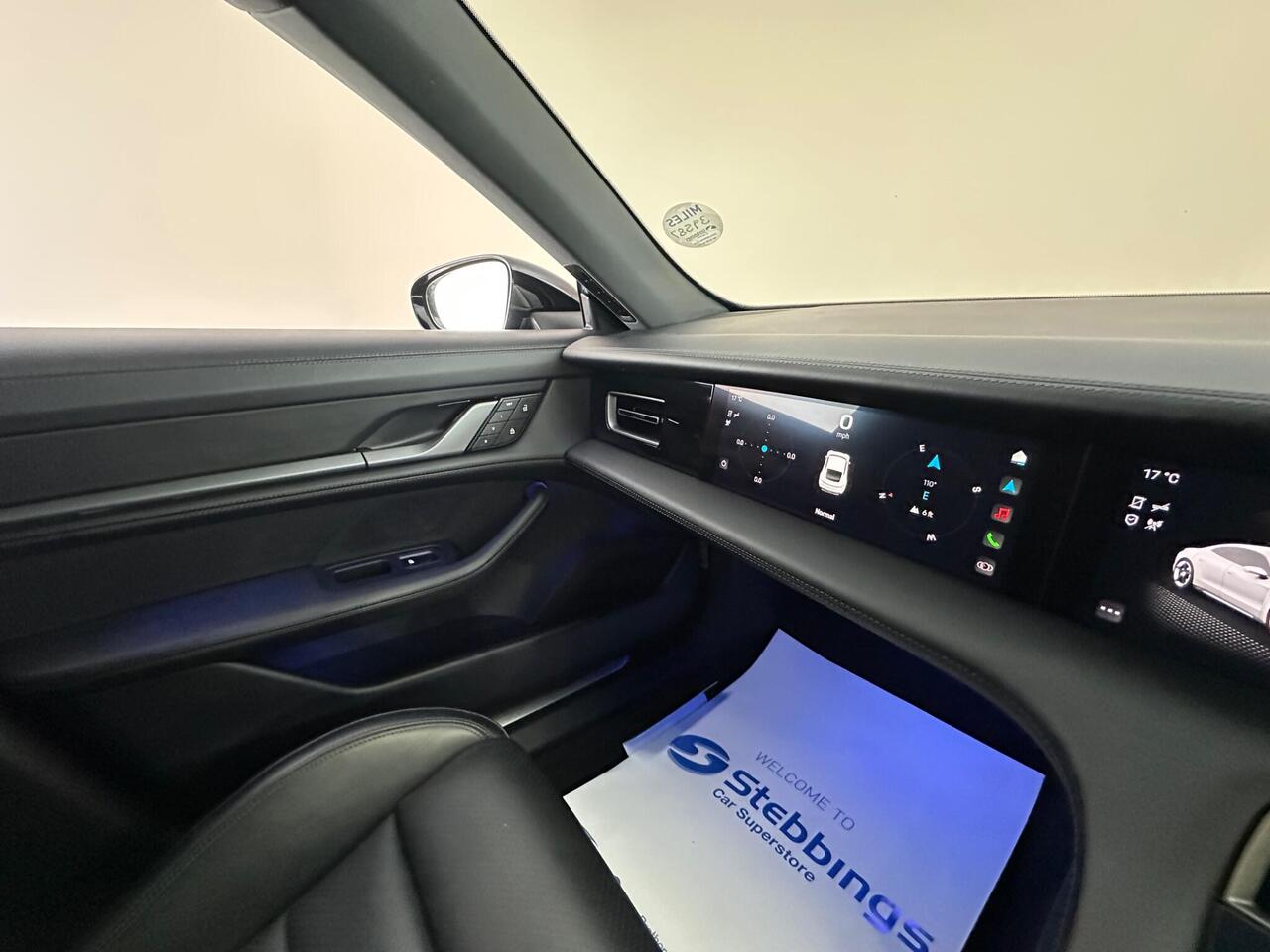 Porsche Taycan YY72RZZ