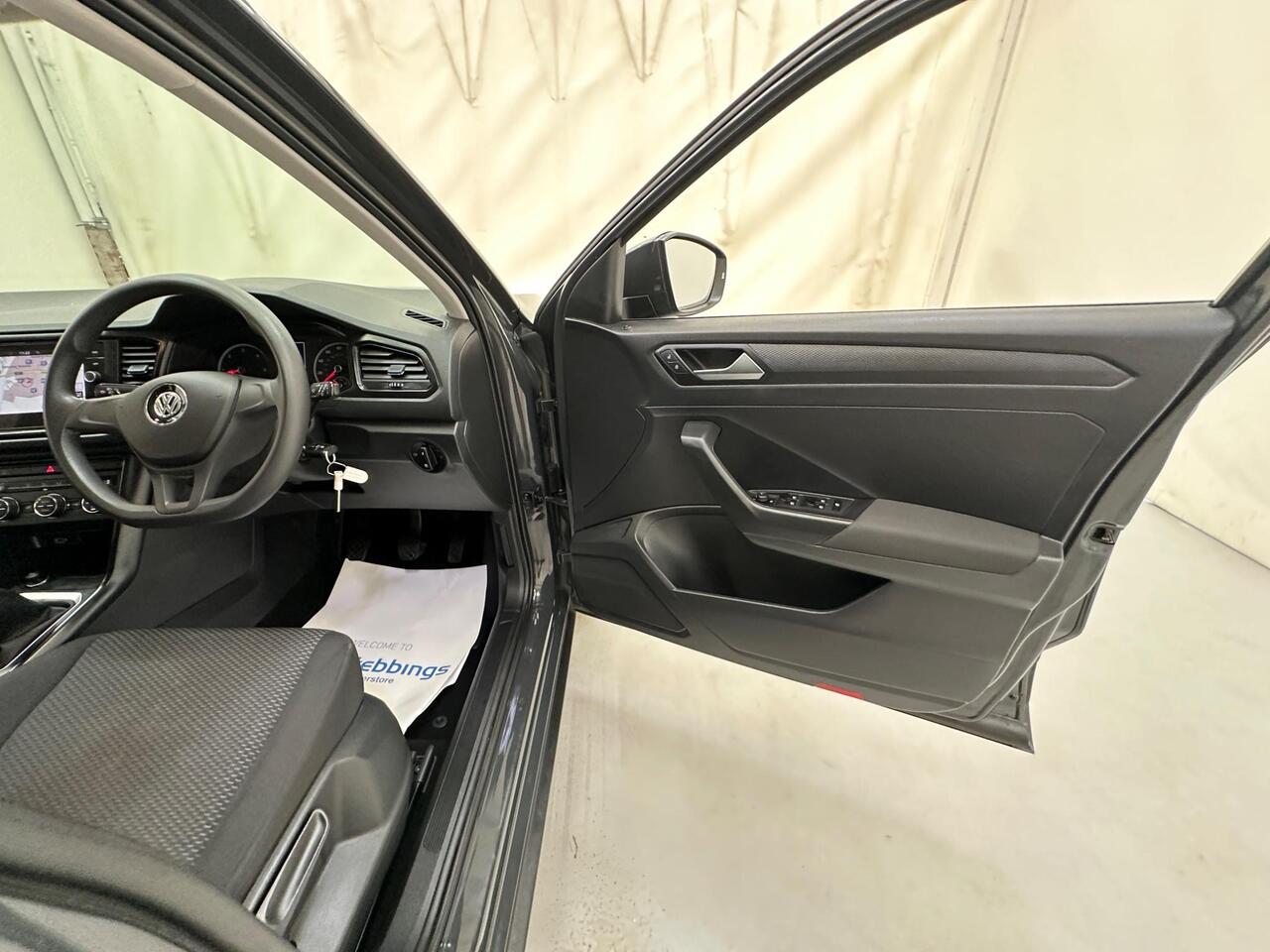 Volkswagen T-Roc DG69WKN