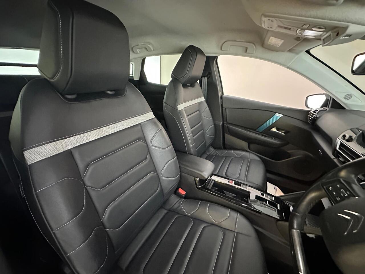 Citroen e-C4 YX71WAA