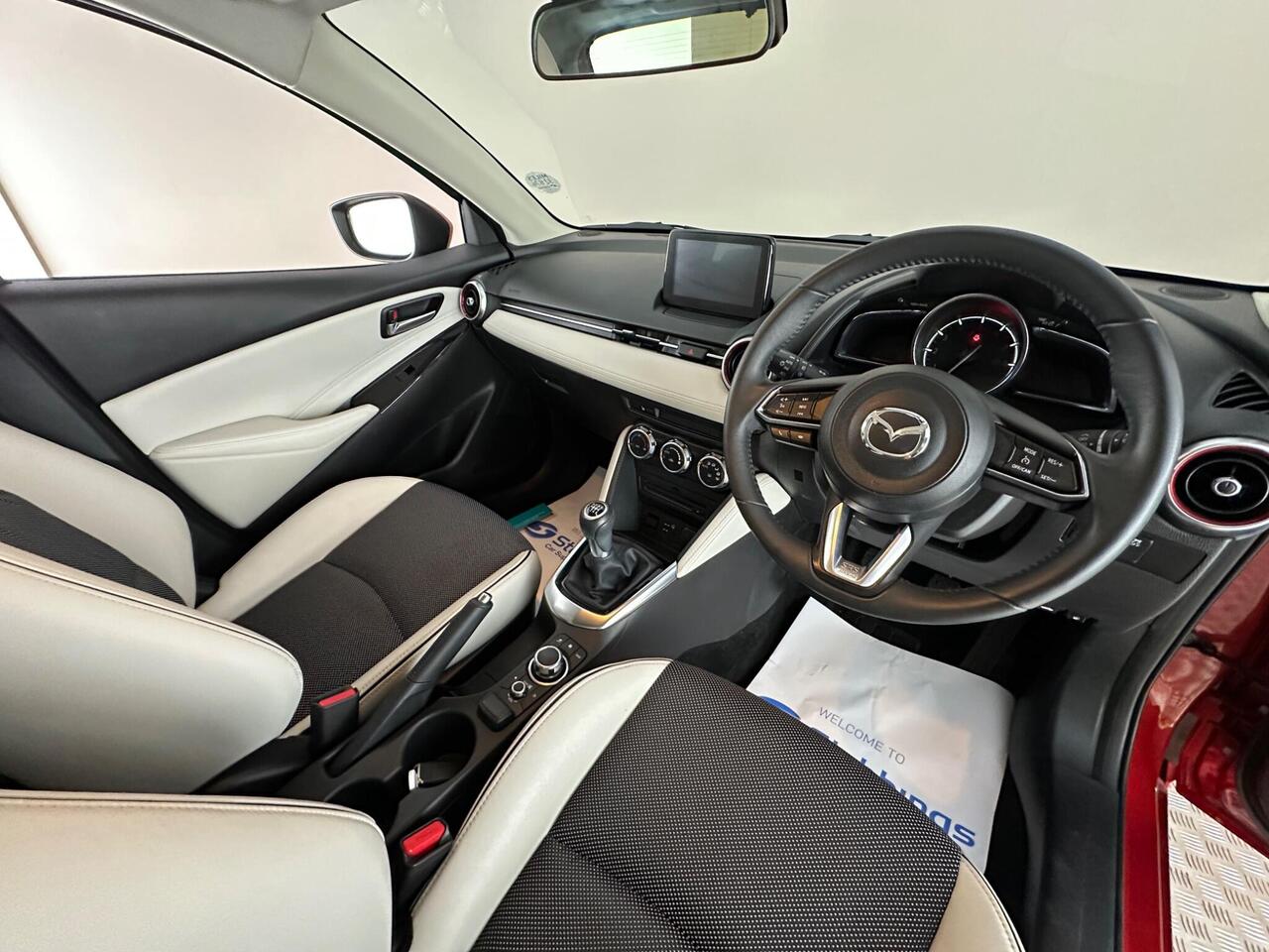 Mazda Mazda2 YN69MYD