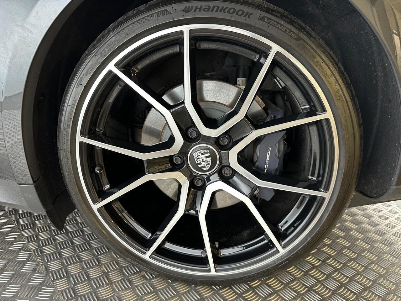 Porsche Taycan RJ73OCN
