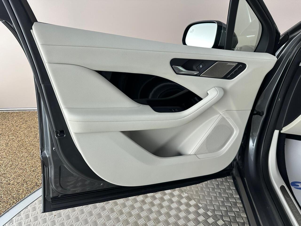 Jaguar I-PACE AP19YDO