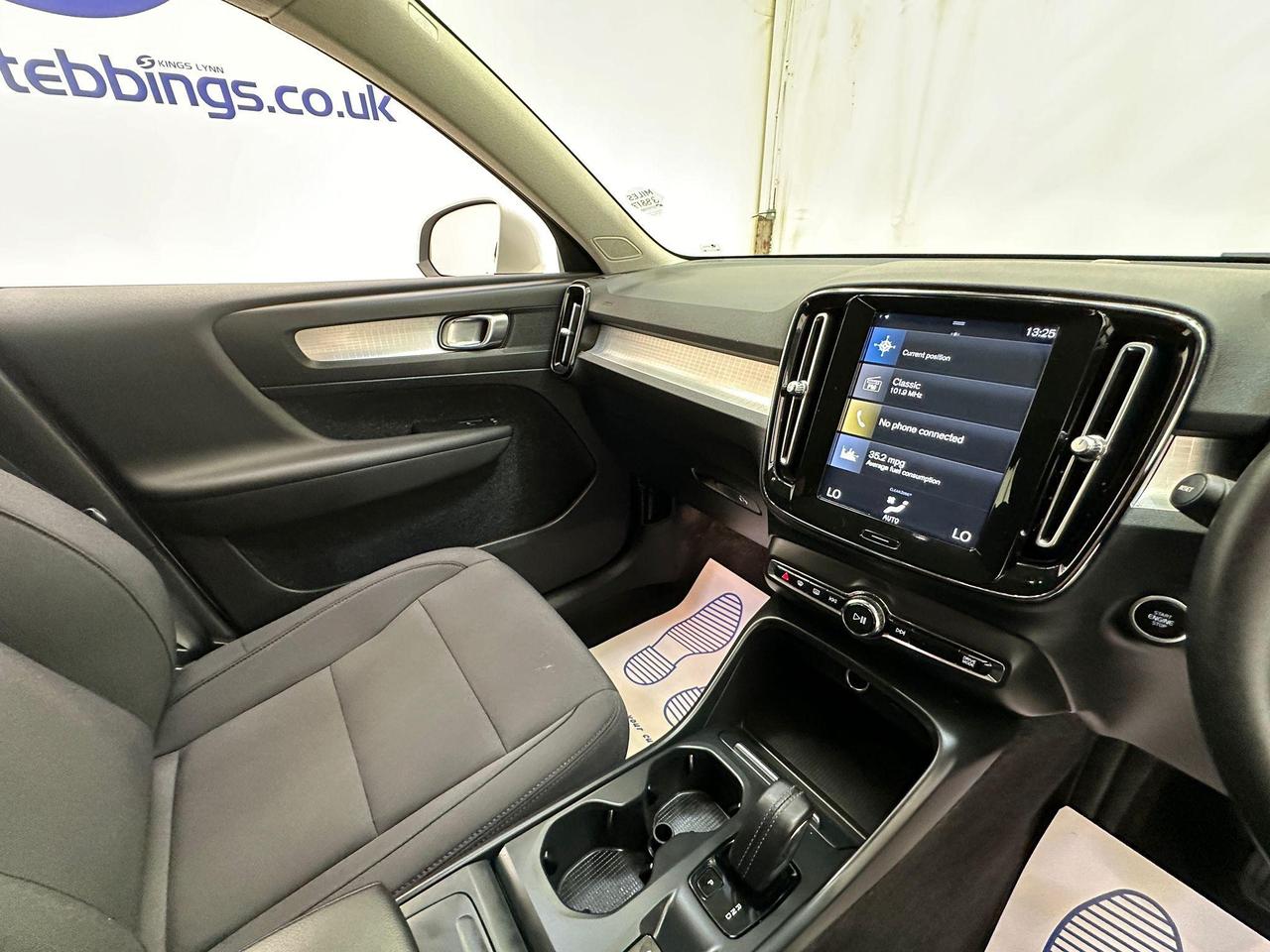 Volvo XC40 YM70FWV