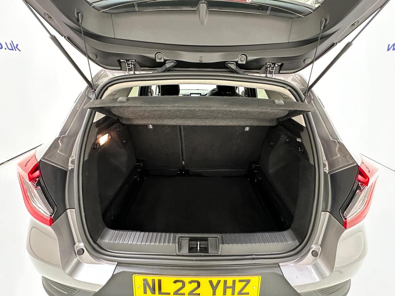 Renault Captur NL22YHZ