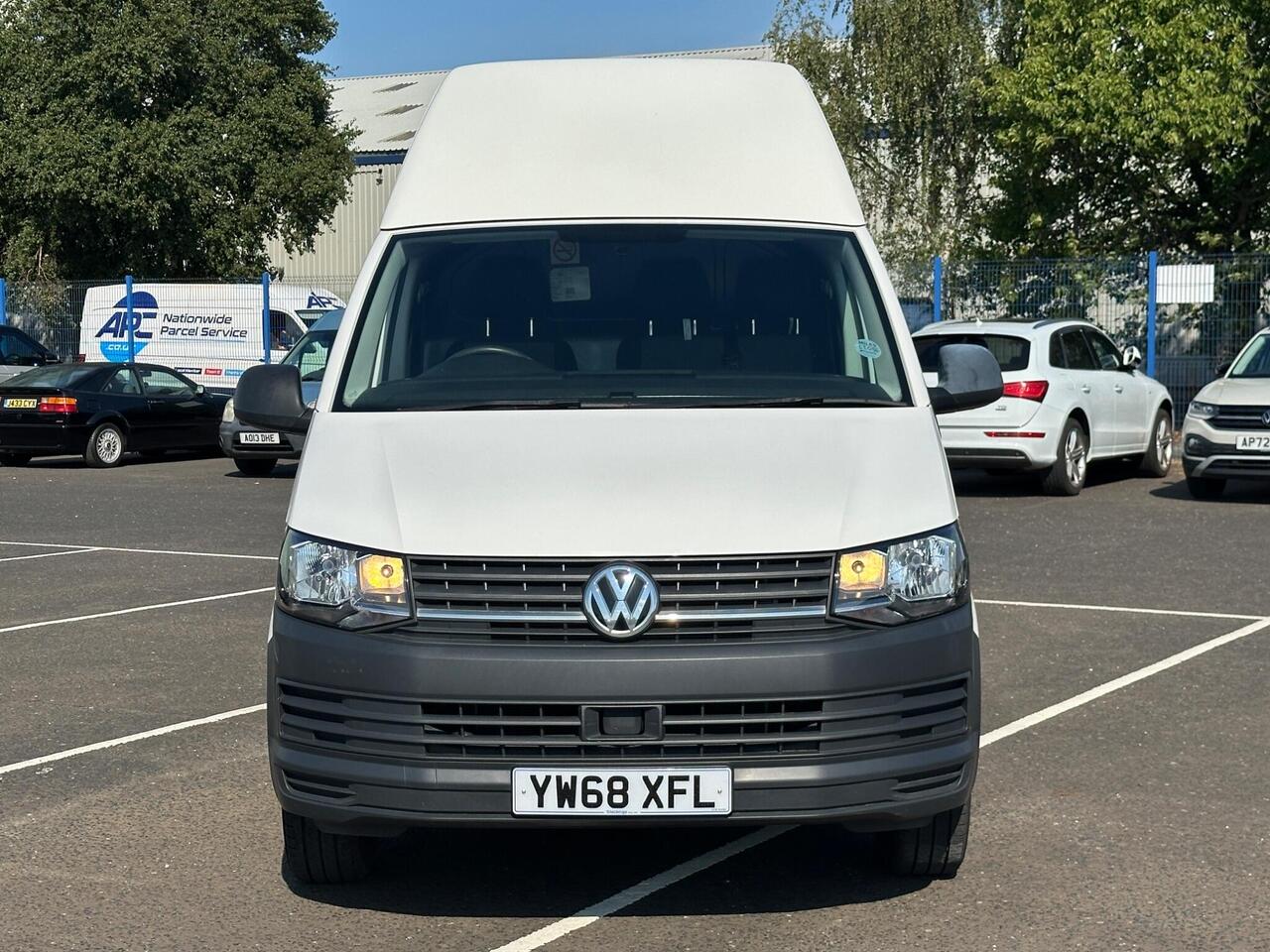 Volkswagen Transporter YW68XFL