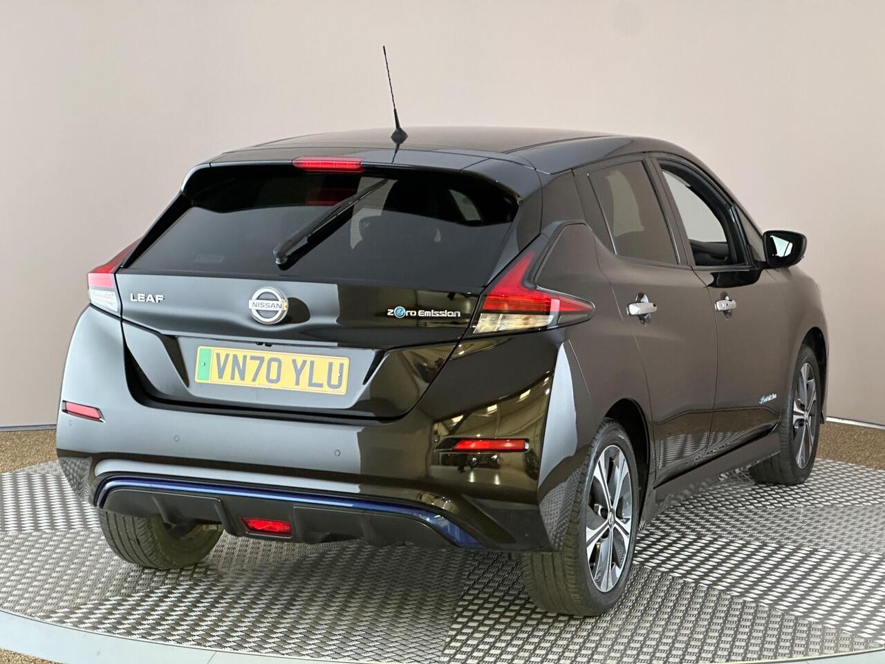 Nissan Leaf VN70YLU