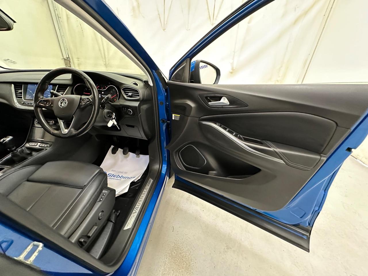 Vauxhall Grandland X FE19SZZ