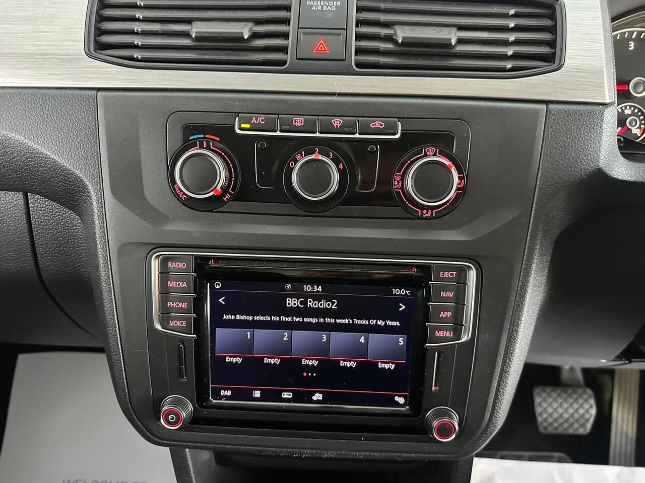 Volkswagen Caddy Maxi Life EY20XLT