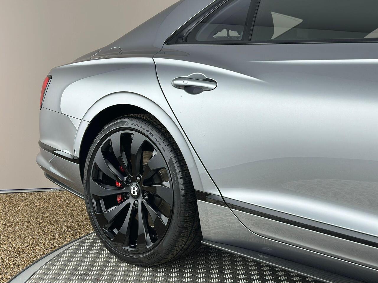 Bentley Flying Spur SN71VZD