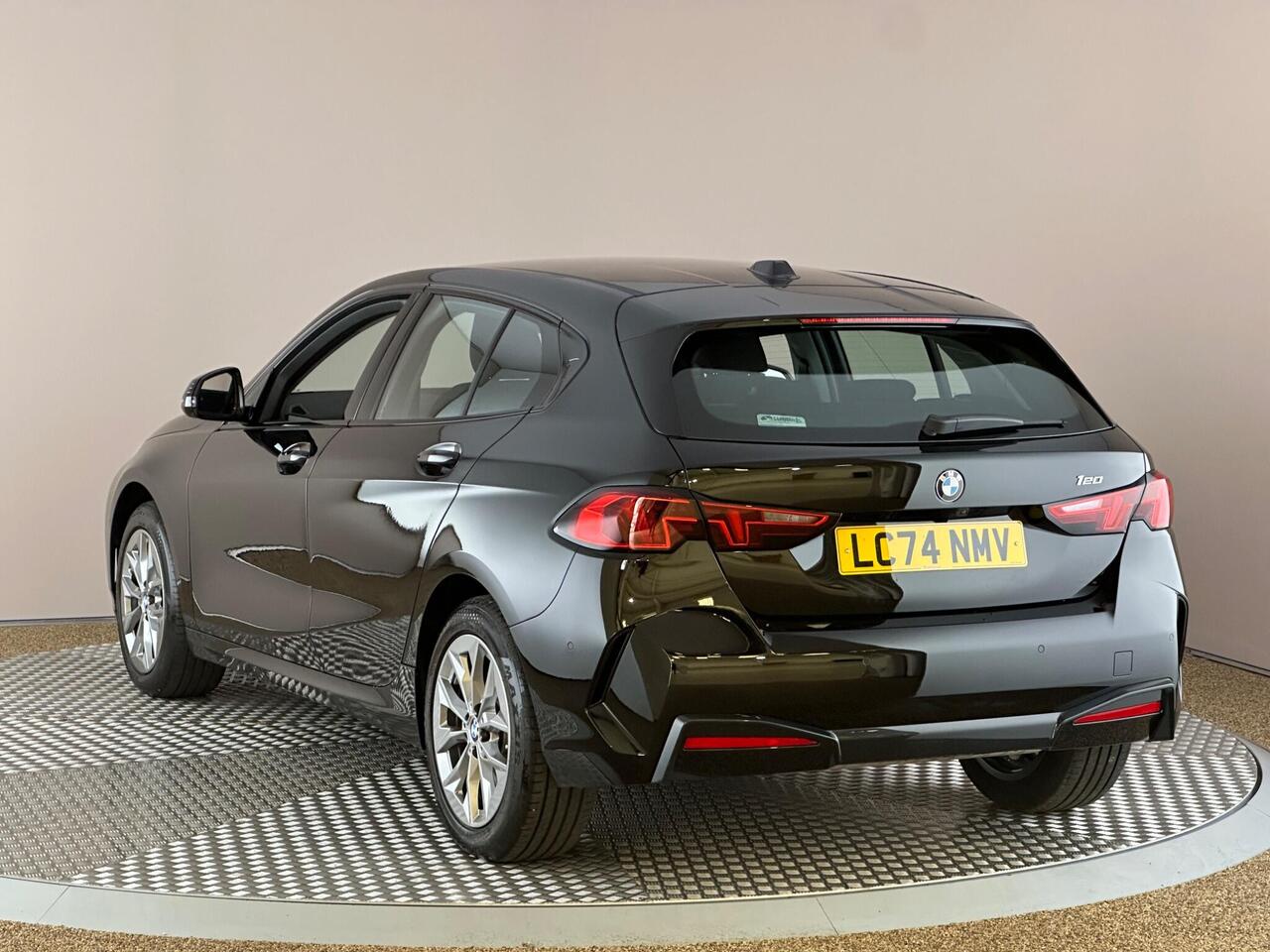 BMW 1 Series LC74NMV