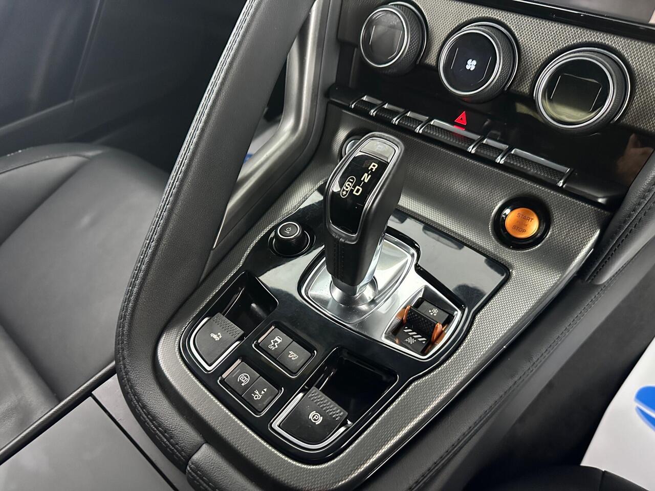 Jaguar F-Type HY64MHK