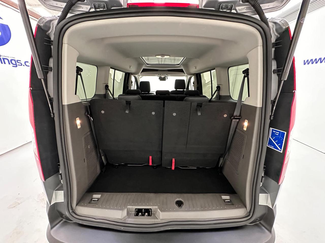 Ford Grand Tourneo Connect CN22PDZ