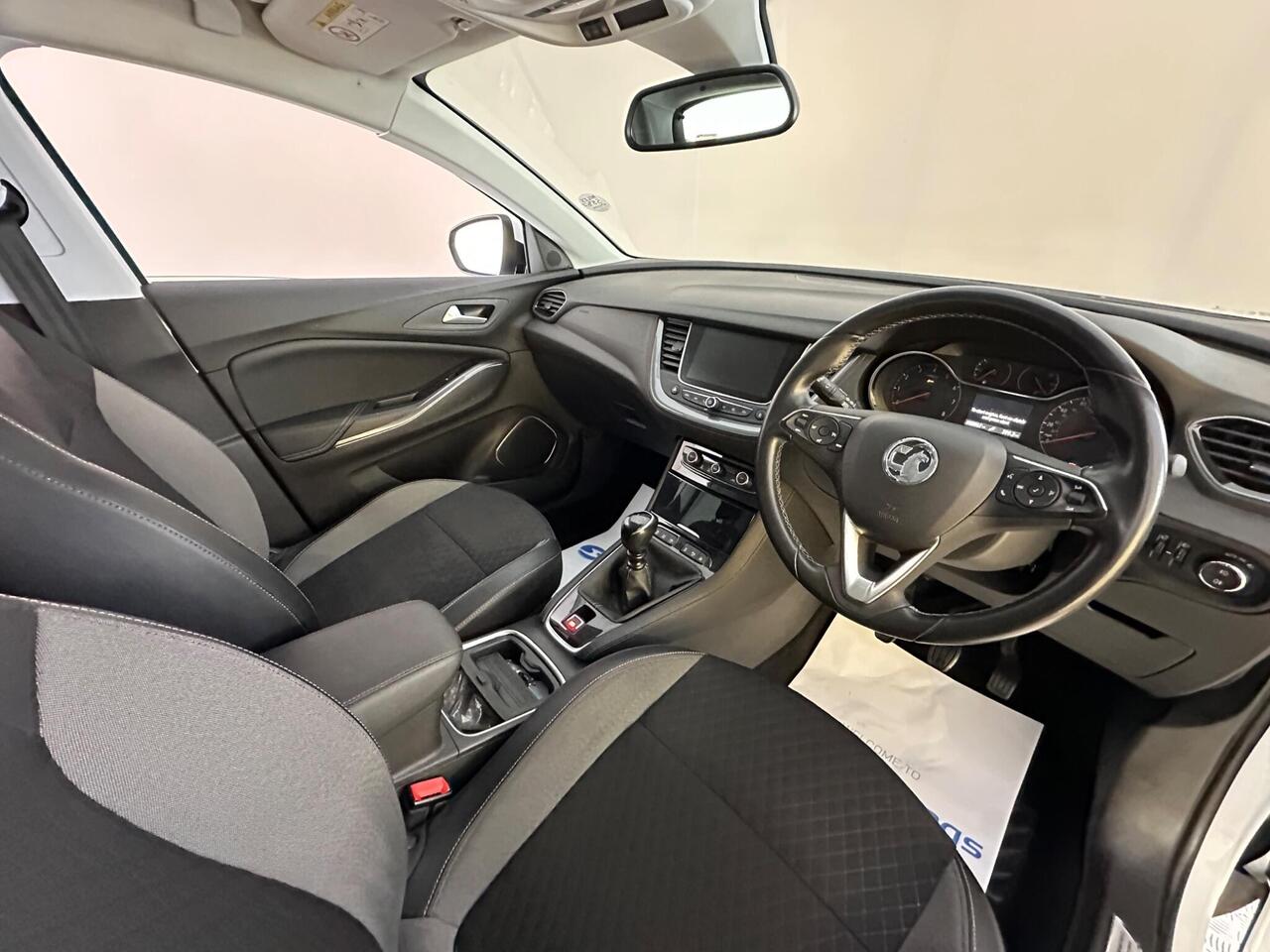 Vauxhall Grandland X KY18FNF