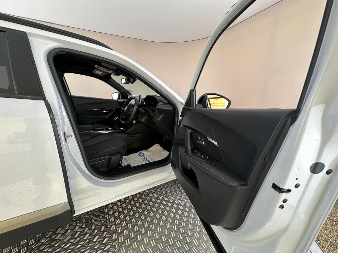 Peugeot 2008 PX25XGE