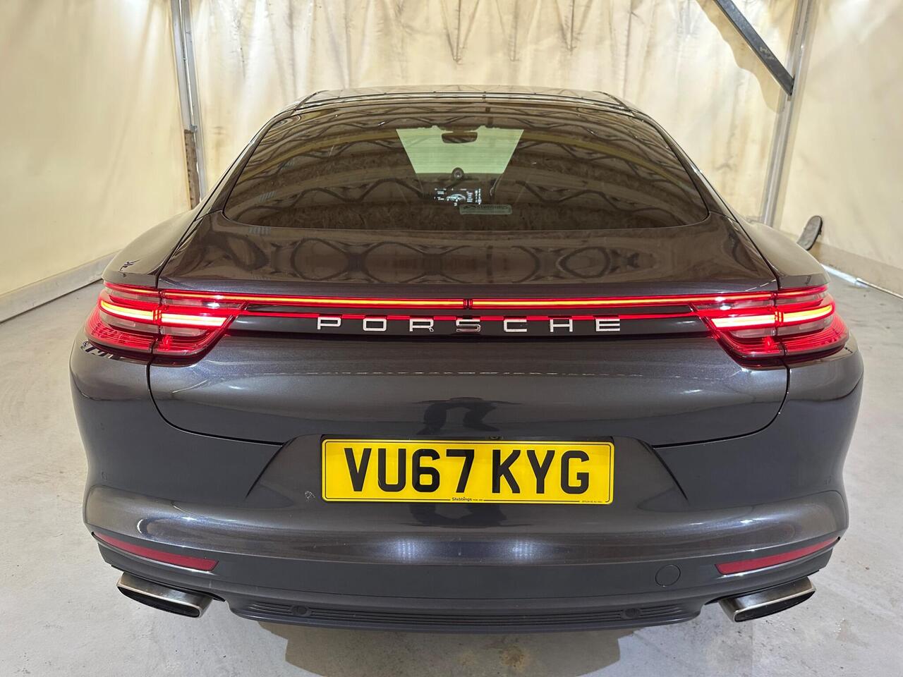 Porsche Panamera VU67KYG