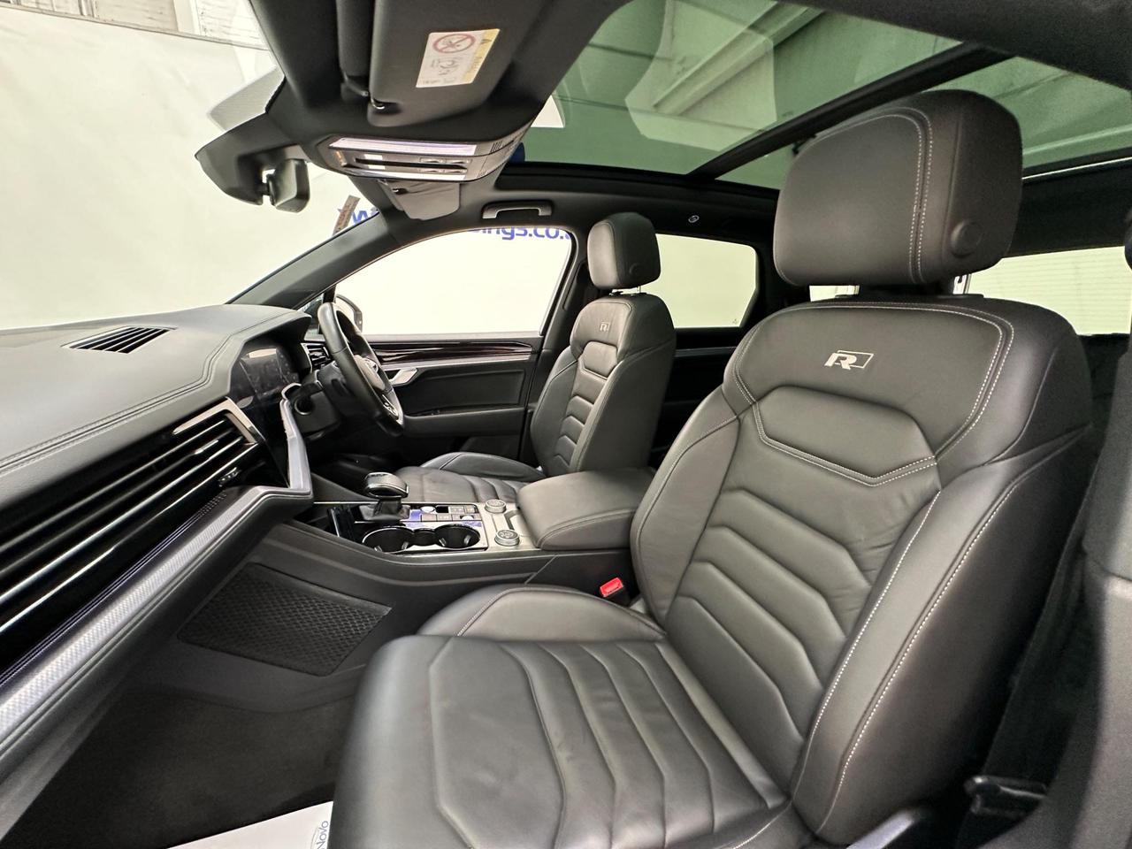 Volkswagen Touareg VK21UHB