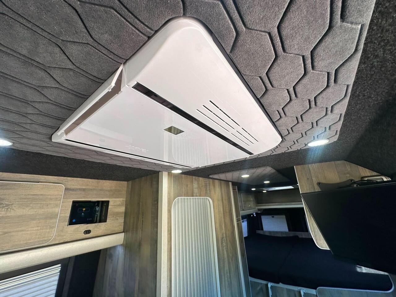 Volkswagen Crafter DX26ZHU