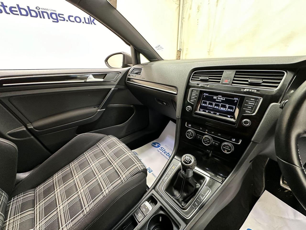 Volkswagen Golf DG14UAA