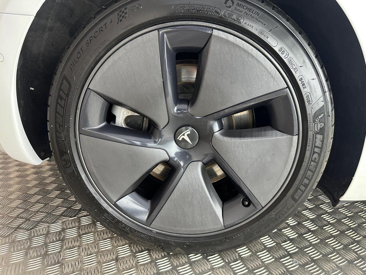 Tesla Model 3 BL21CYV