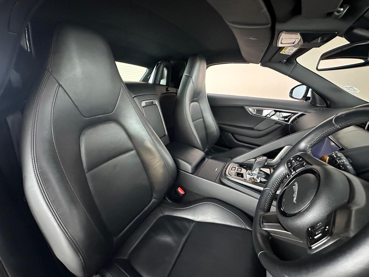 Jaguar F-Type HY64MHK