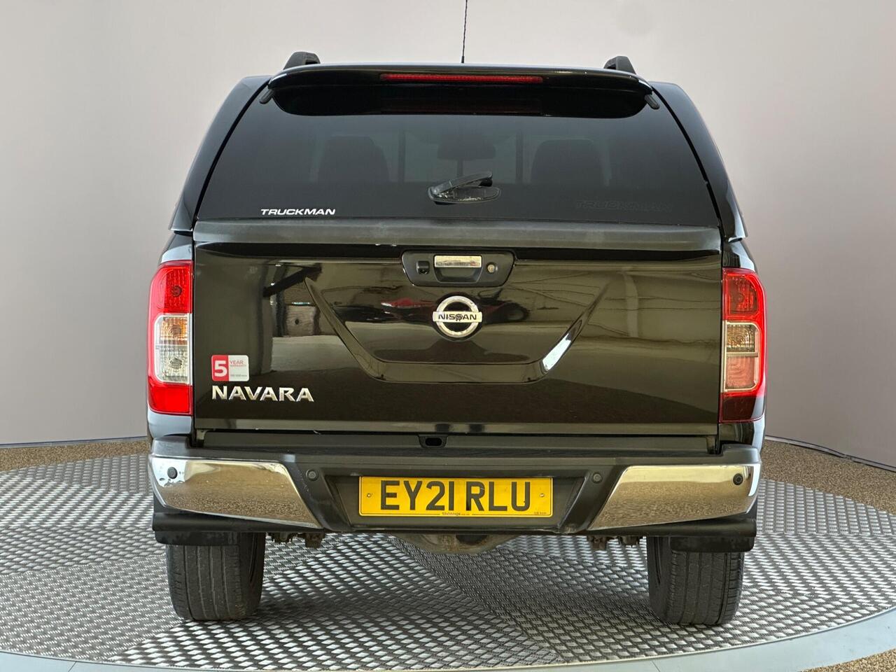 Nissan Navara EY21RLU