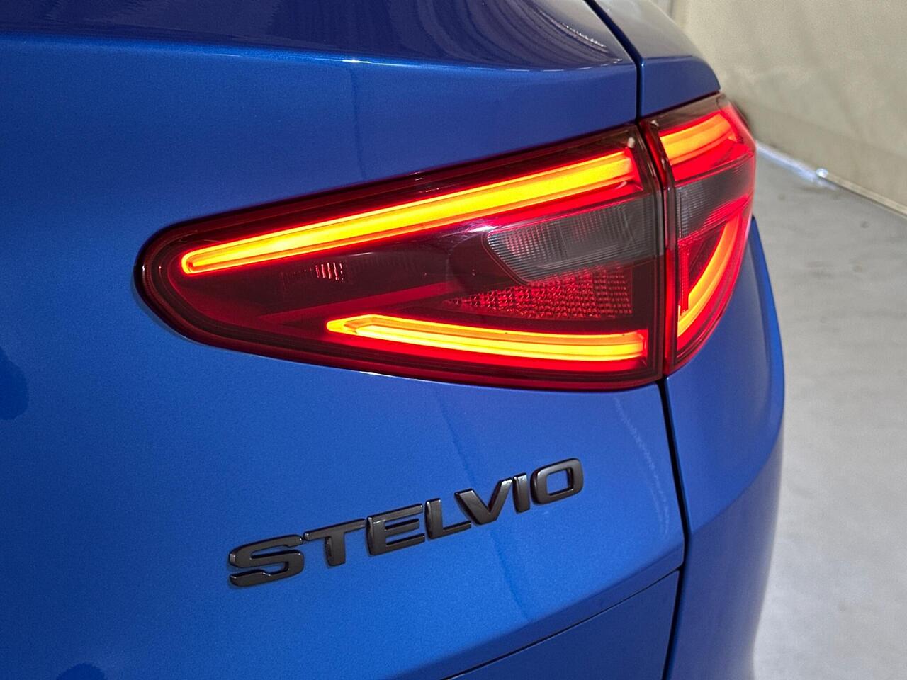 Alfa Romeo Stelvio SR70GHX
