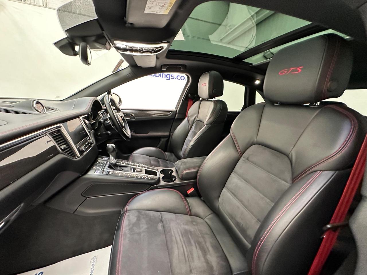 Porsche Macan WM66DZS